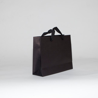 bolsa de papel lujo negra con asa de cinta