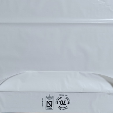 logo reciclado en bolsa de plastico